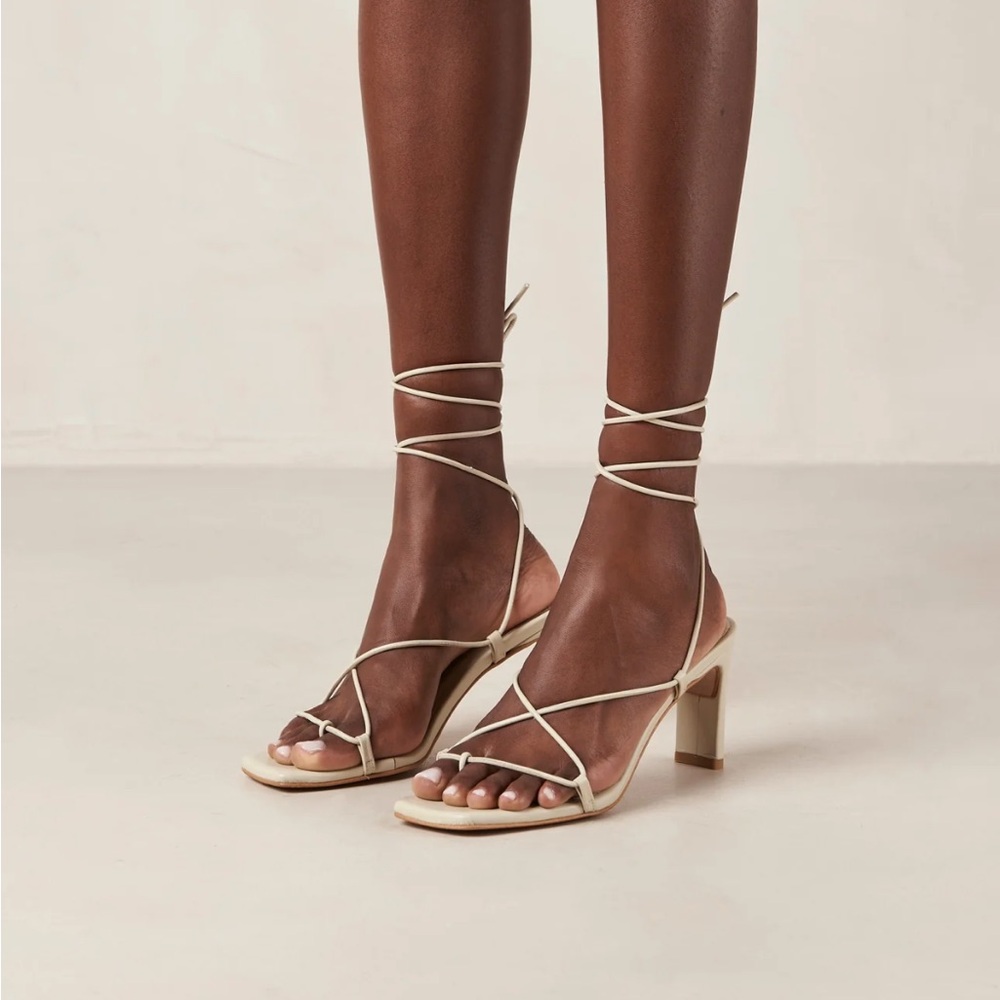 Alohas Bellini Cream Leather Sandals in Ivory